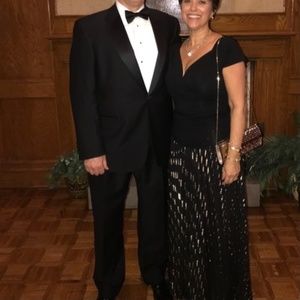 Jos A Banks men’s 3-piece tuxedo, 43R, stu…